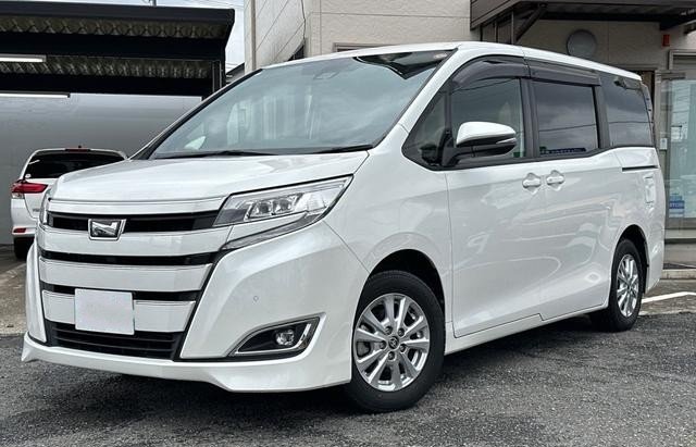 TOYOTA NOAH X  NON-HYBRID